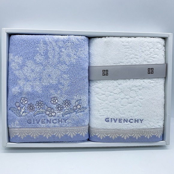 2Pc Givenchy 100% Cotton Embroidered Logo Hand Towels - Picture 2 of 11